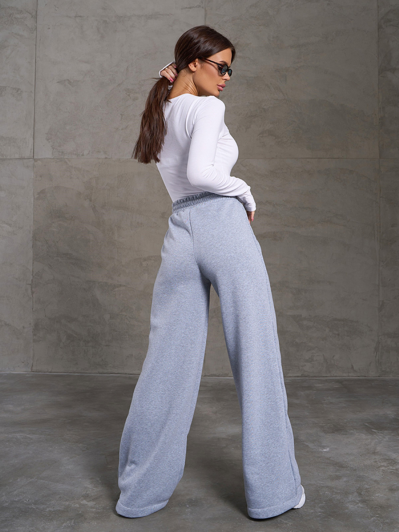 Брюки палаццо ISSA Plus модель 14905_светло_серый Фото