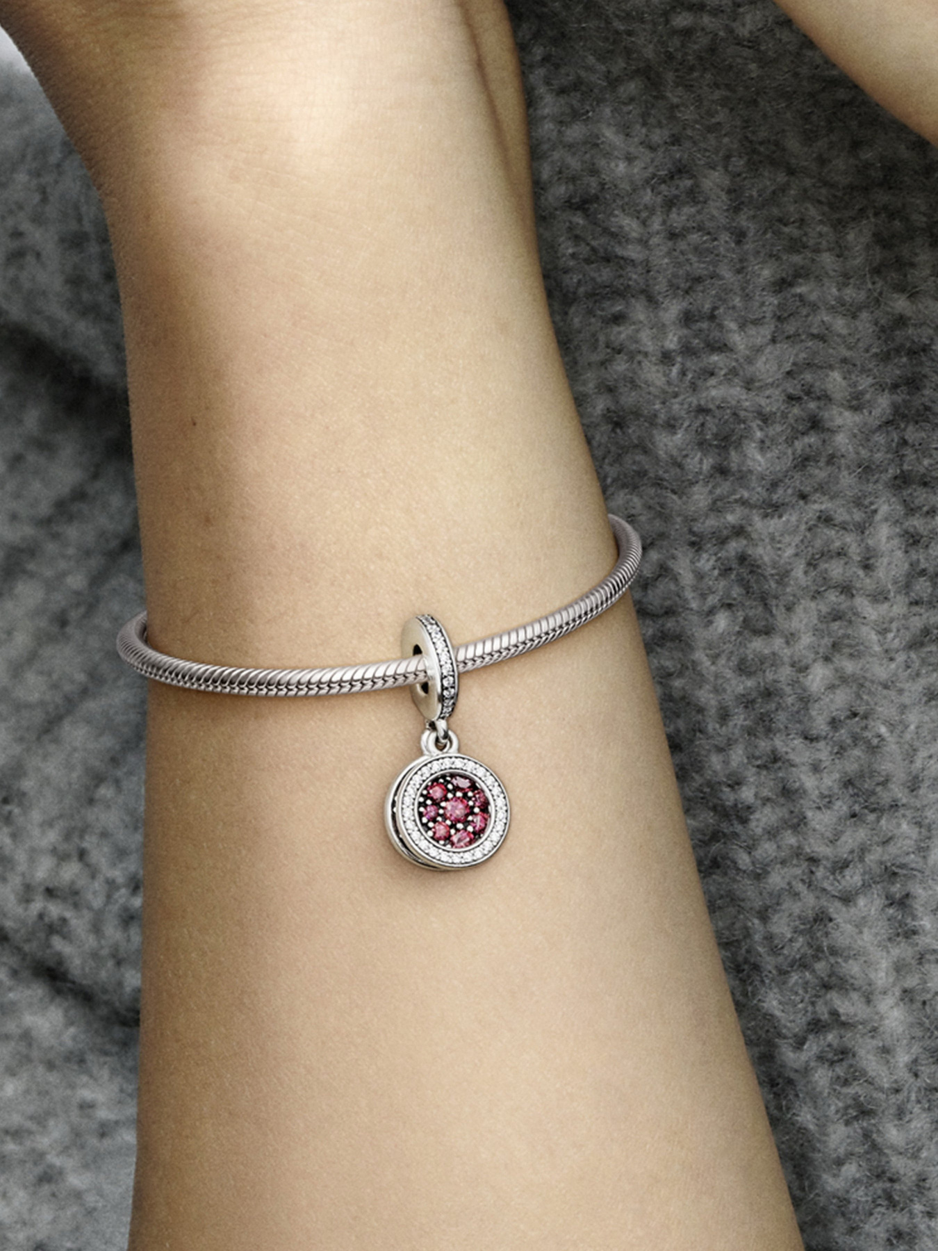 Класичні PANDORA Moments модель 799186C03 Фото