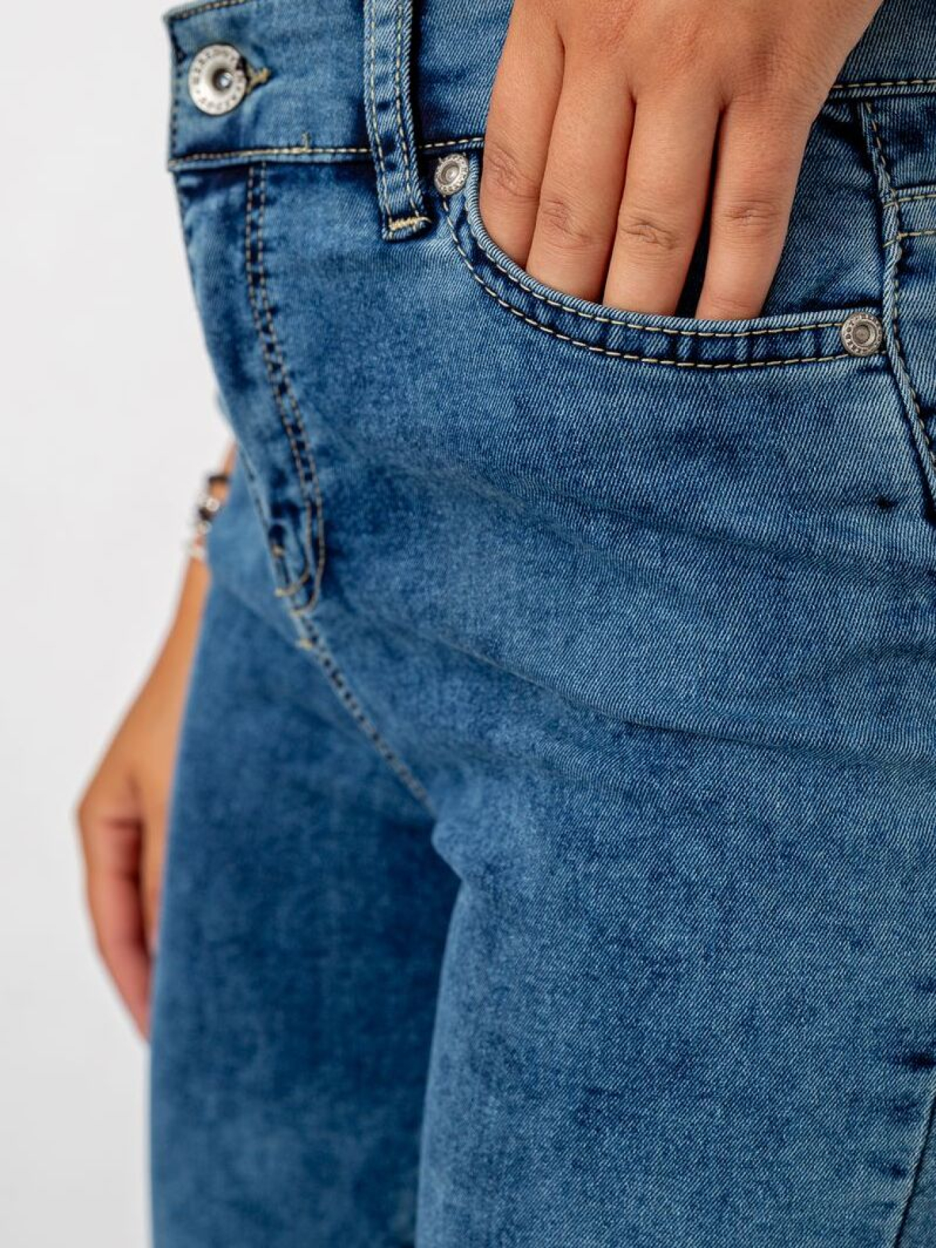 Зауженные джинсы Ager модель У-1130576::000000084 Зауженные джинсы Ager модель У-1130576::000000084 Фото