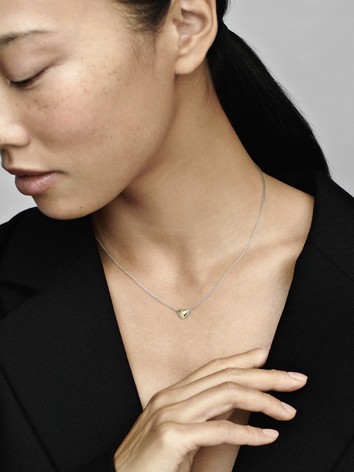 Кольє PANDORA Moments модель 399399C00 Фото