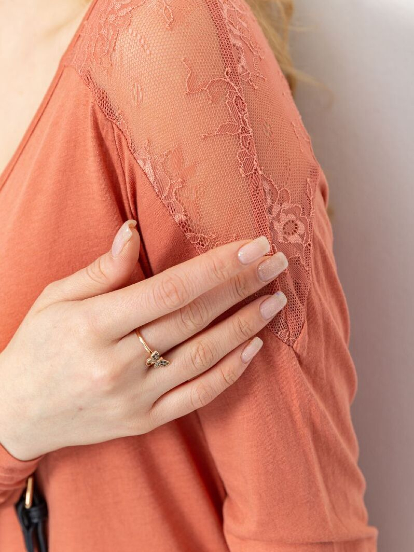 Лонгслив Ager модель У-1128217::000000238 Фото