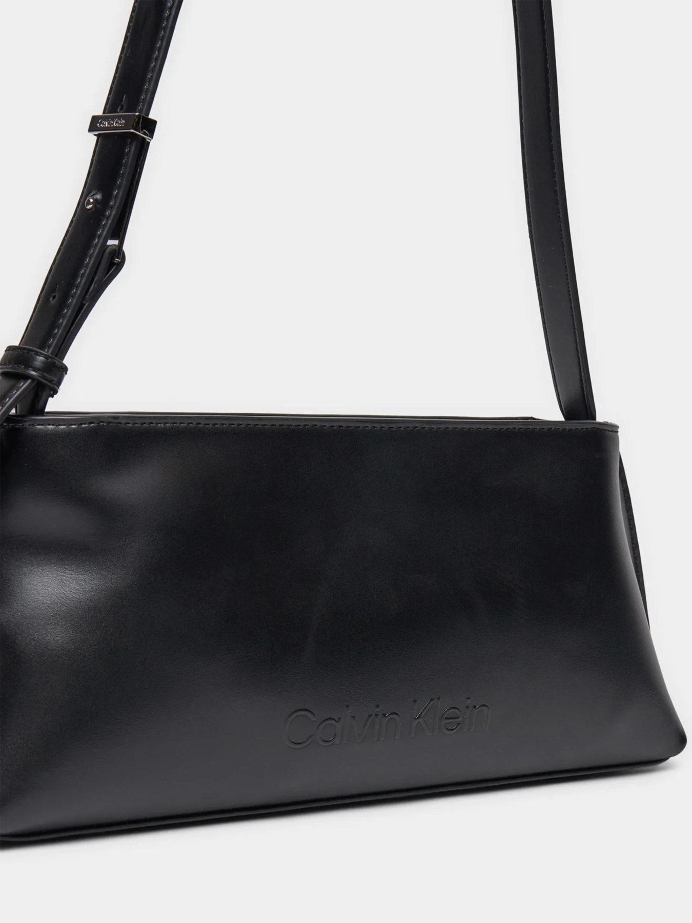 Сумки Calvin Klein модель K60K612550-BEH Фото