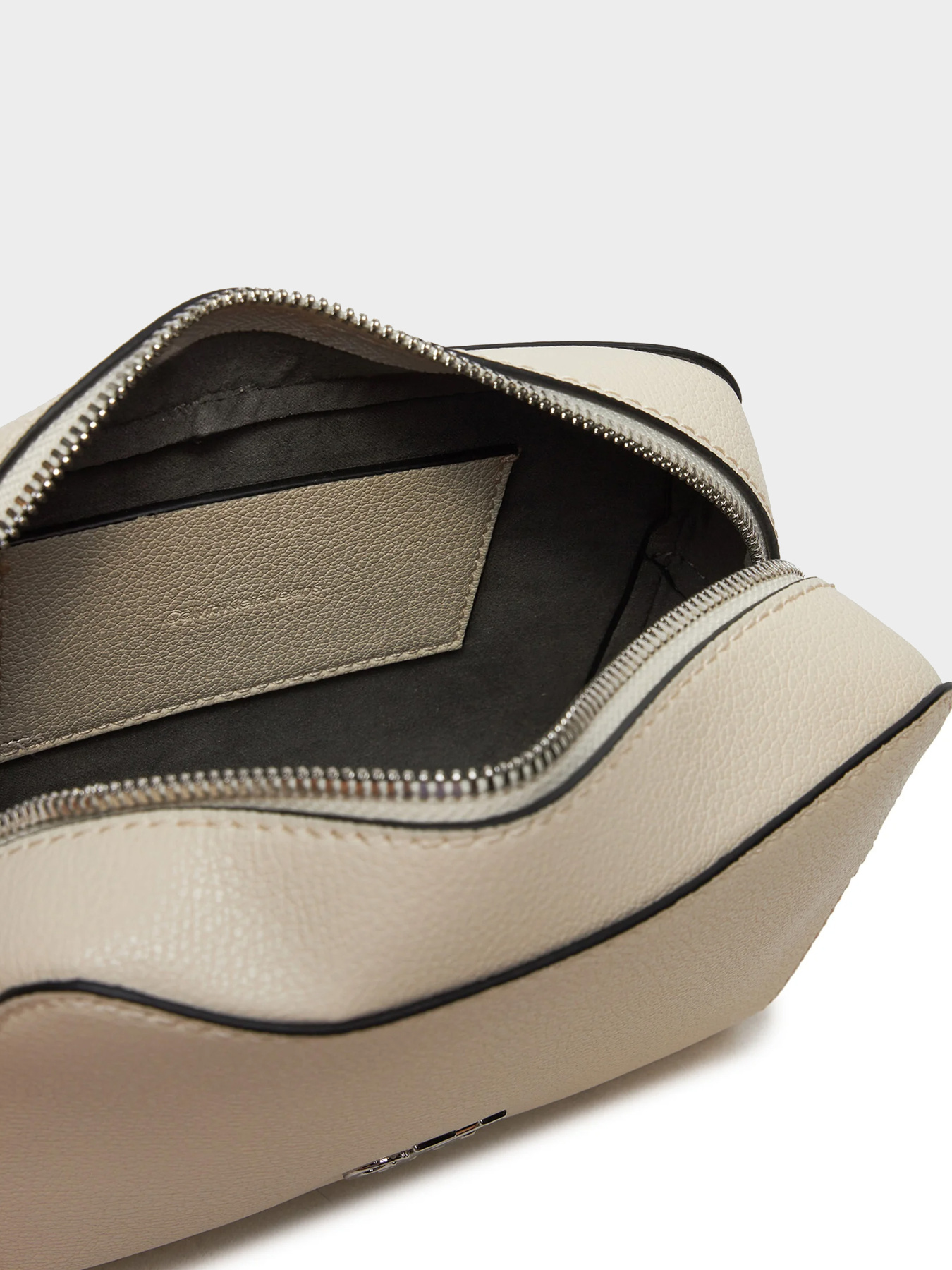 Сумки Calvin Klein модель K60K612719-PAS Фото