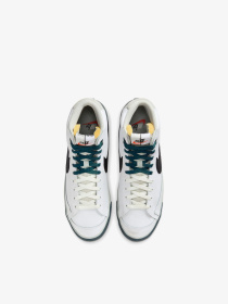 Кеди високі NIKE модель FB8889.100 Кеди високі NIKE модель FB8889.100 Фото