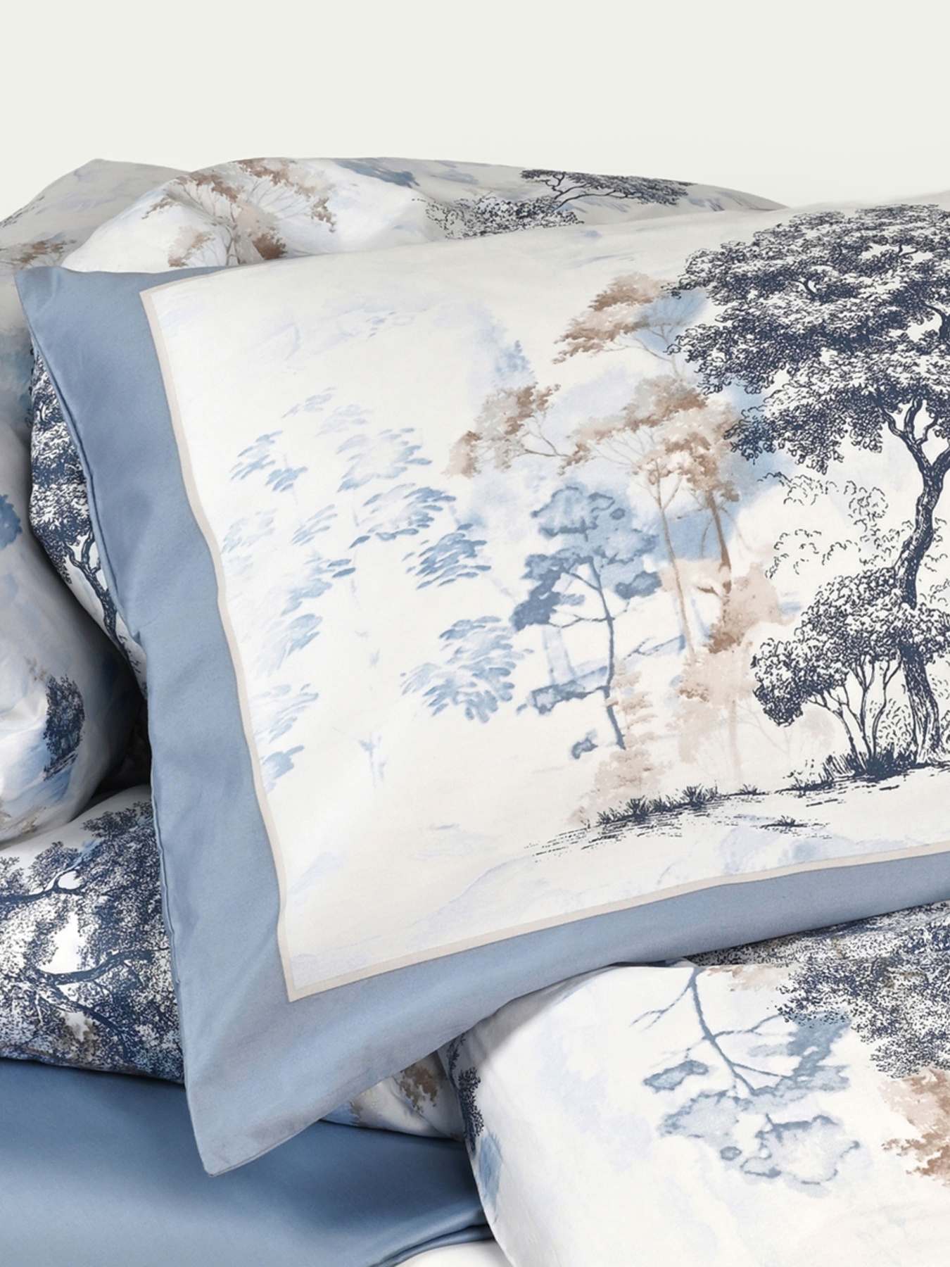 Наволочка "Магия леса" из натурального сатина MBM MY HOME модель BL-P-01 BLUE/WHITE Фото