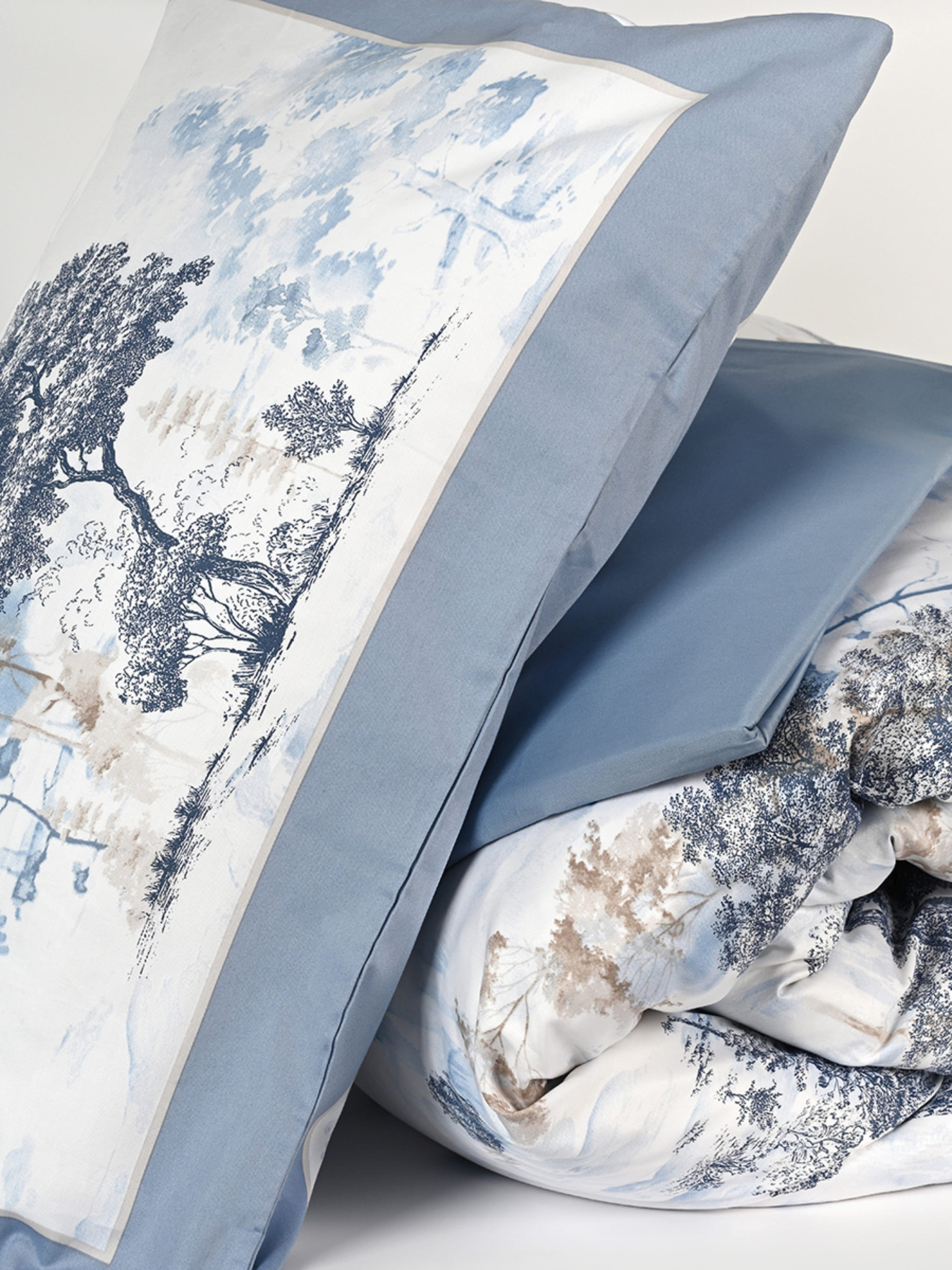 Наволочка "Магия леса" из натурального сатина MBM MY HOME модель BL-P-01 BLUE/WHITE Фото