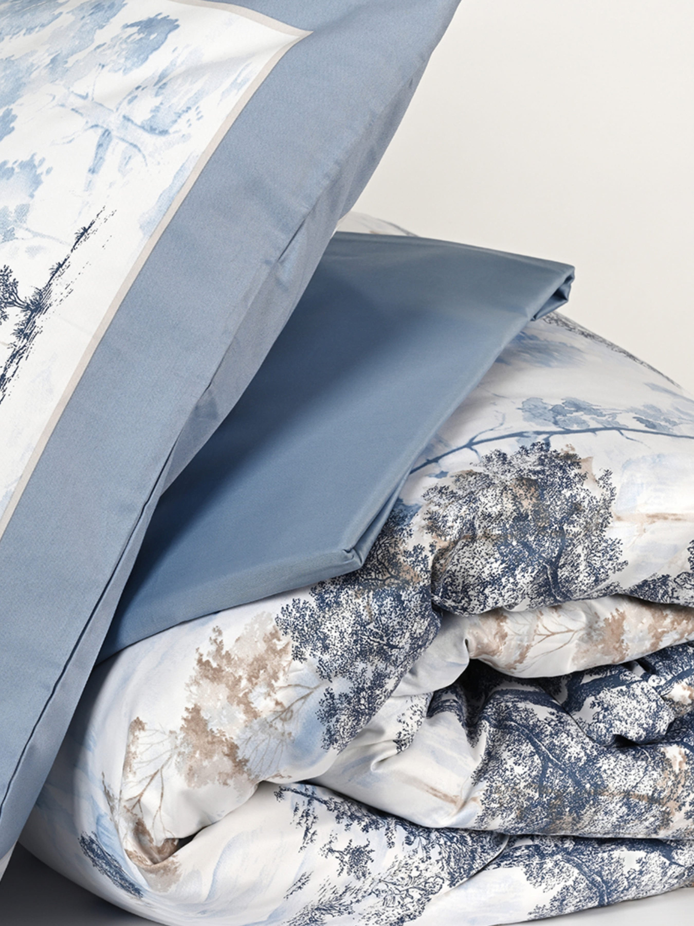 Простынь "Магия леса" из натурального сатина MBM MY HOME модель BL-FS-01/02 BLUE Фото