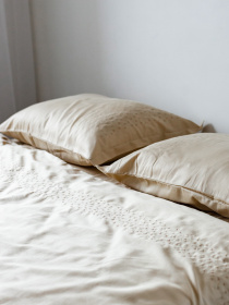 Наволочка лате з вишитими зірками Cozy модель 7910958 Фото