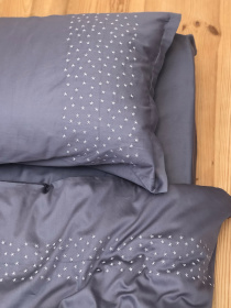 Наволочка темно-сіра з вишитими білими зірками Cozy модель 8008298 Фото