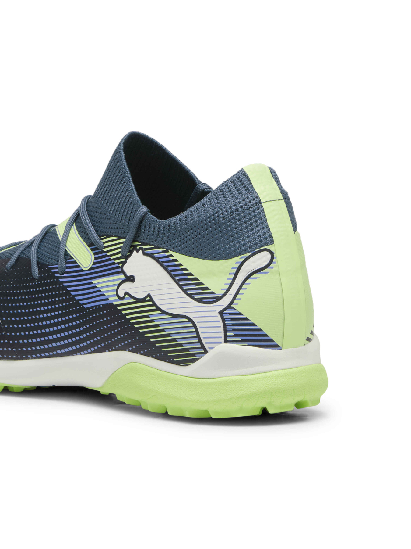 Бутсы PUMA Future 7 Match Tt модель 107937 Фото