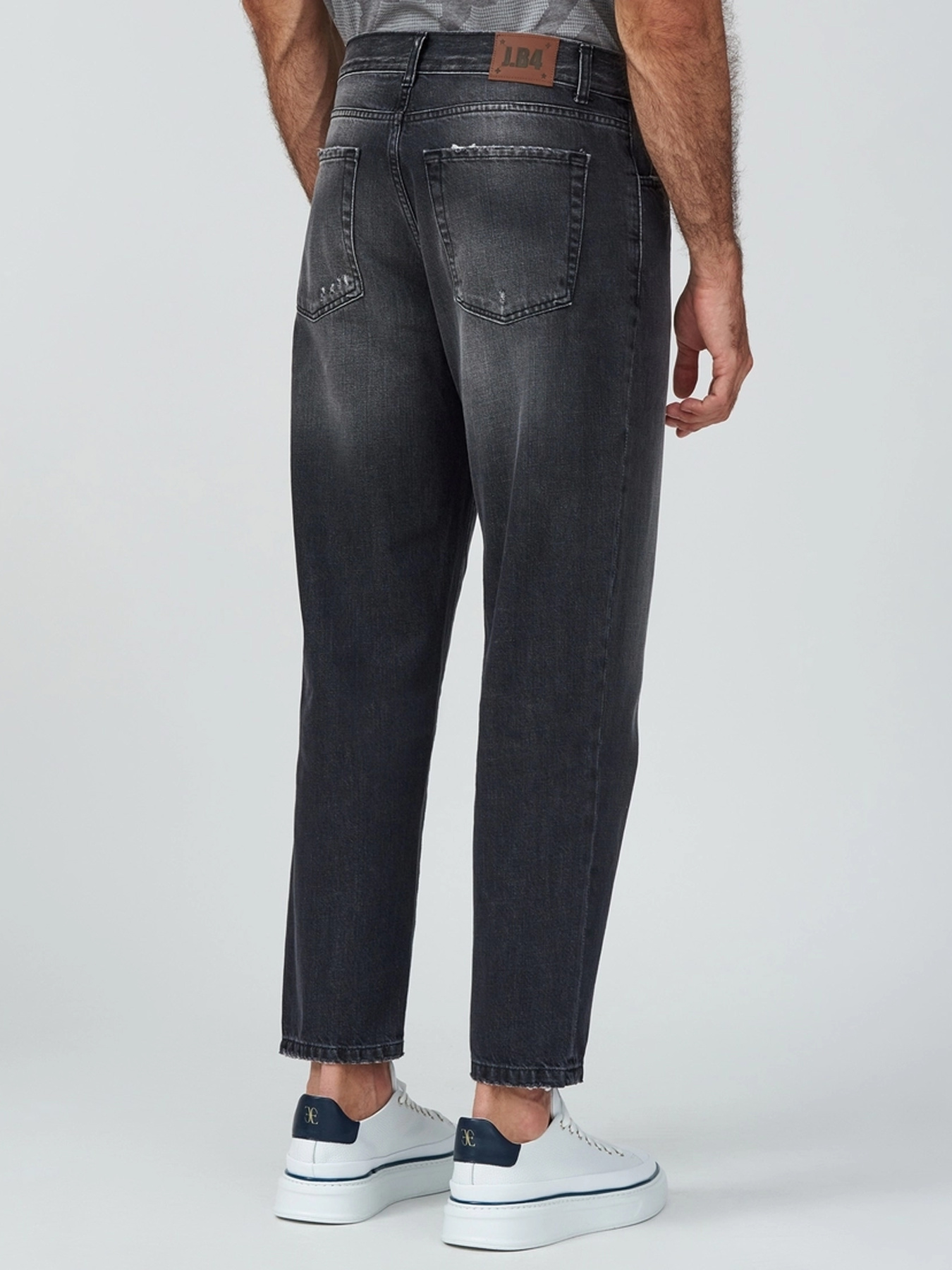 Прямые джинсы J.B4 (Just Before) модель 8MG6719 Прямые джинсы J.B4 (Just Before) модель 8MG6719 Фото