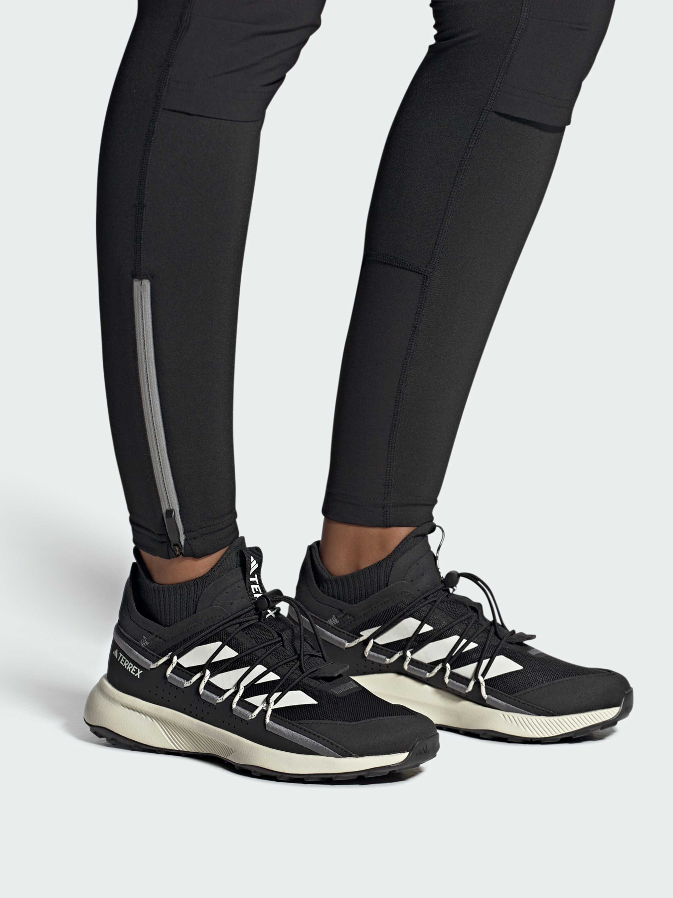 Кросівки для бігу Adidas модель HQ0941 Фото