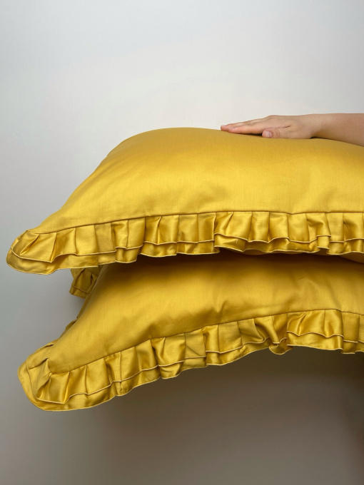 Наволочка з рюшами медова Cozy модель 9827726 Фото