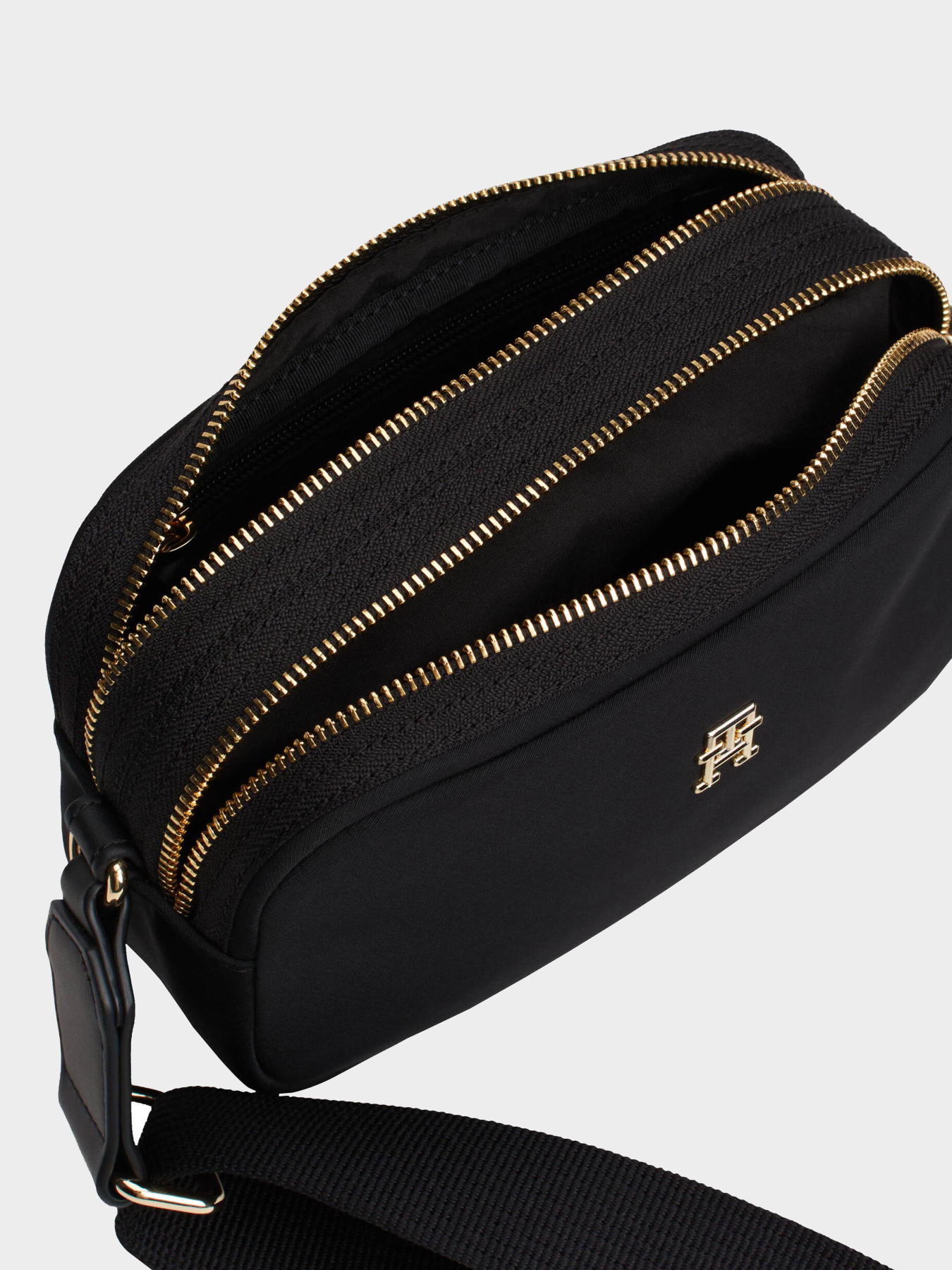 Сумки Tommy Hilfiger модель AW0AW17007-BDS Фото