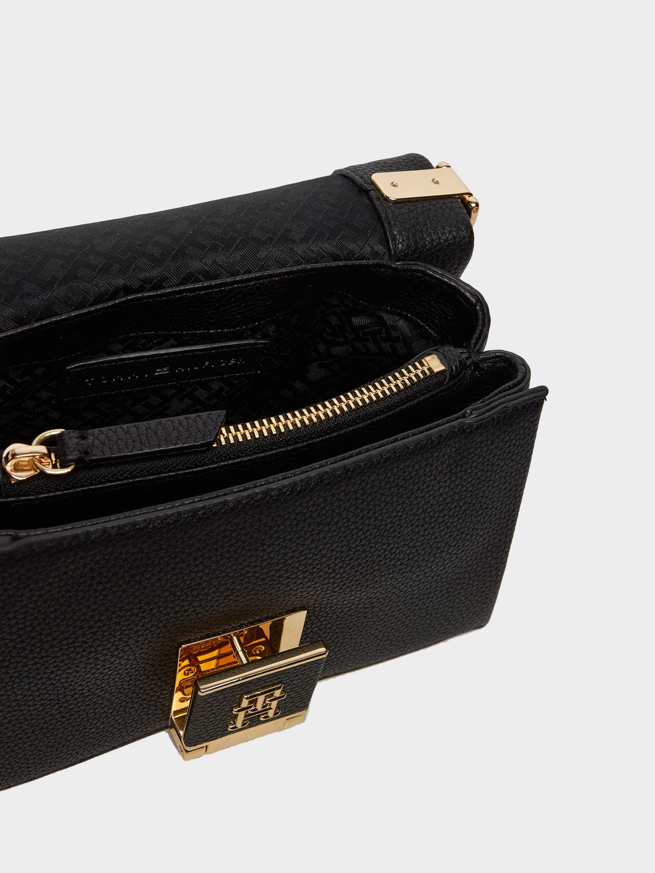 Сумки Tommy Hilfiger модель AW0AW17027-BDS Фото