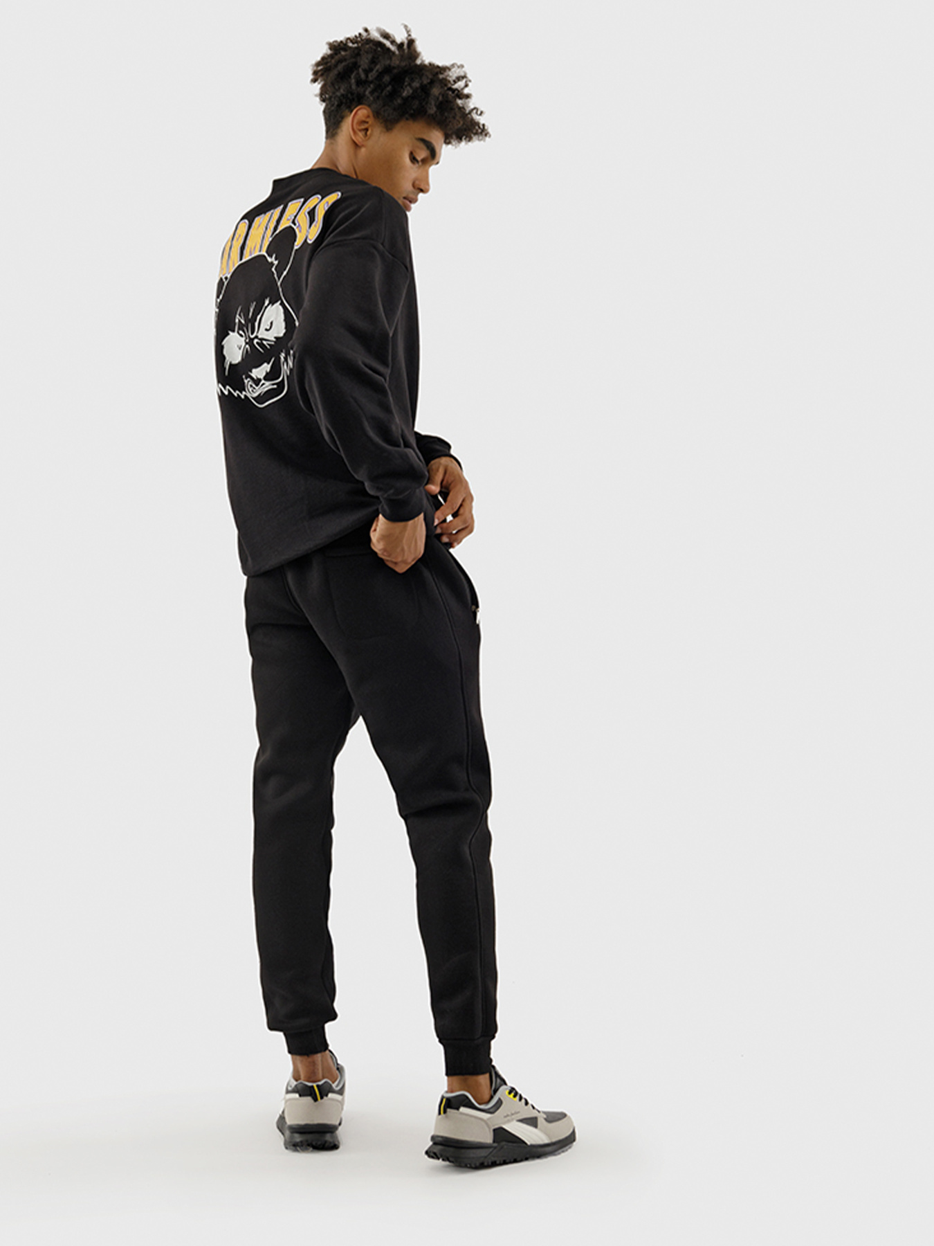 Джоггеры YUKI модель ЦБ-00227252 Фото