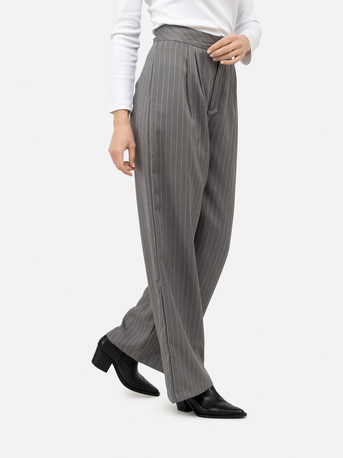 Брюки классические YUKI модель ЦБ-00242170 Фото