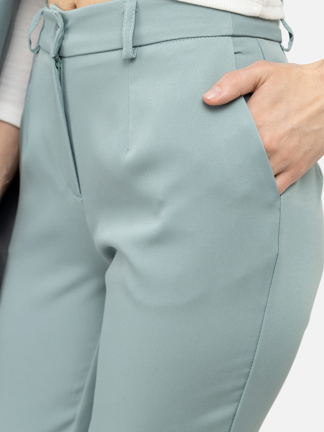 Классические штаны YUKI модель ЦБ-00242183 Классические штаны YUKI модель ЦБ-00242183 Фото