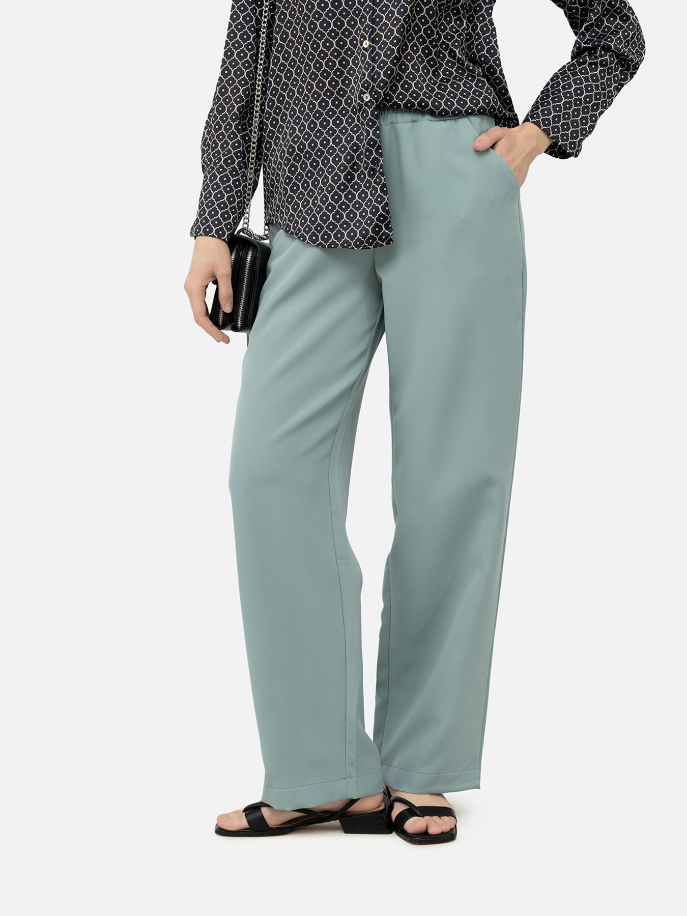 Повседневные штаны YUKI модель ЦБ-00242184 Повседневные штаны YUKI модель ЦБ-00242184 Фото