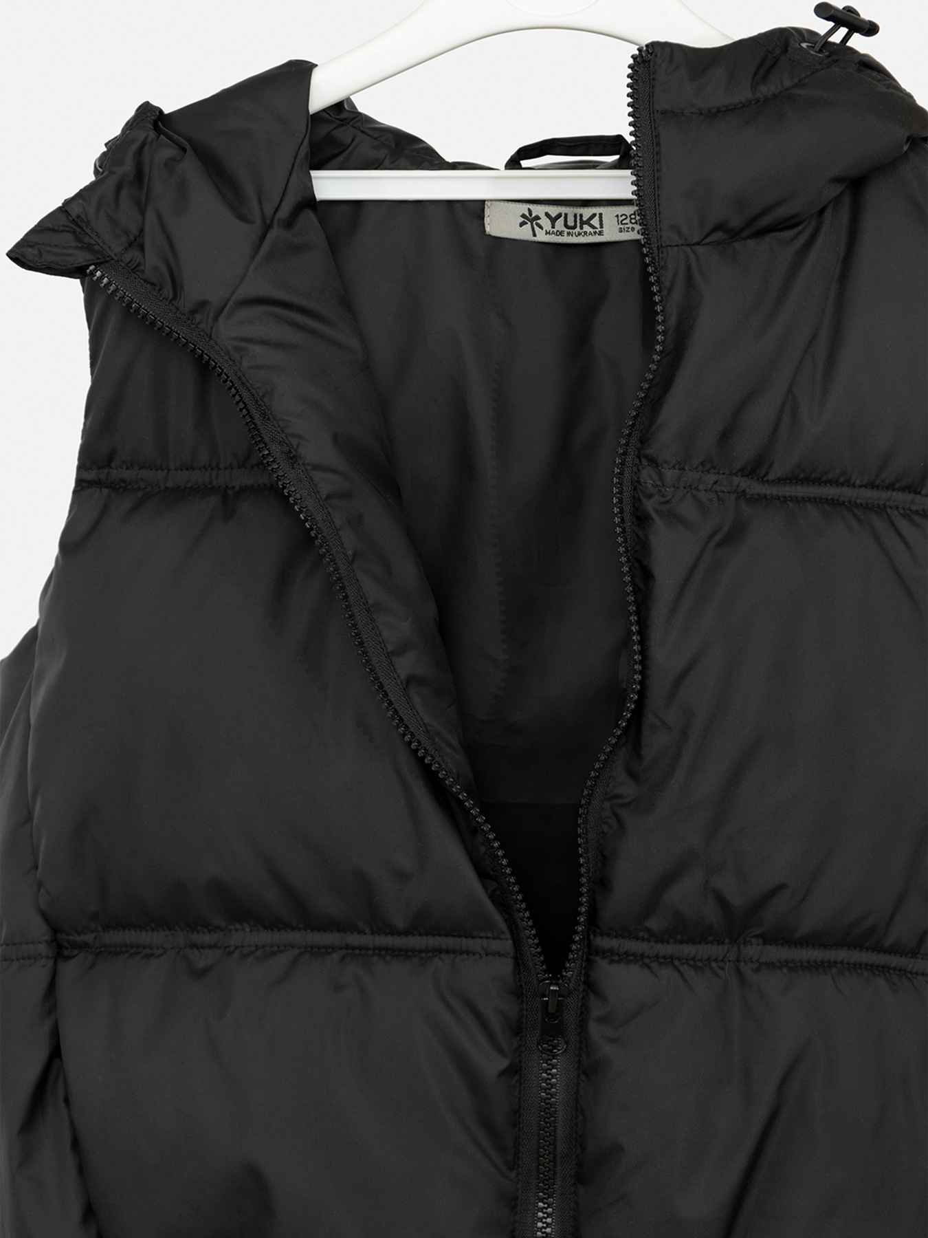 Утепленный жилет YUKI модель ЦБ-00240515 Утепленный жилет YUKI модель ЦБ-00240515 Фото