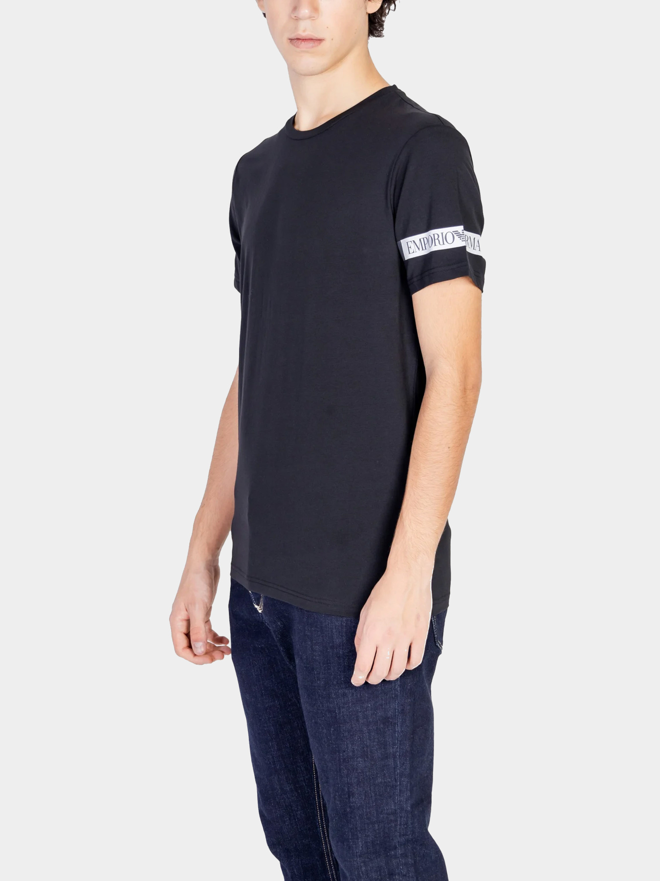 Футболки и поло Emporio Armani модель 110853-4F517-00020 Фото
