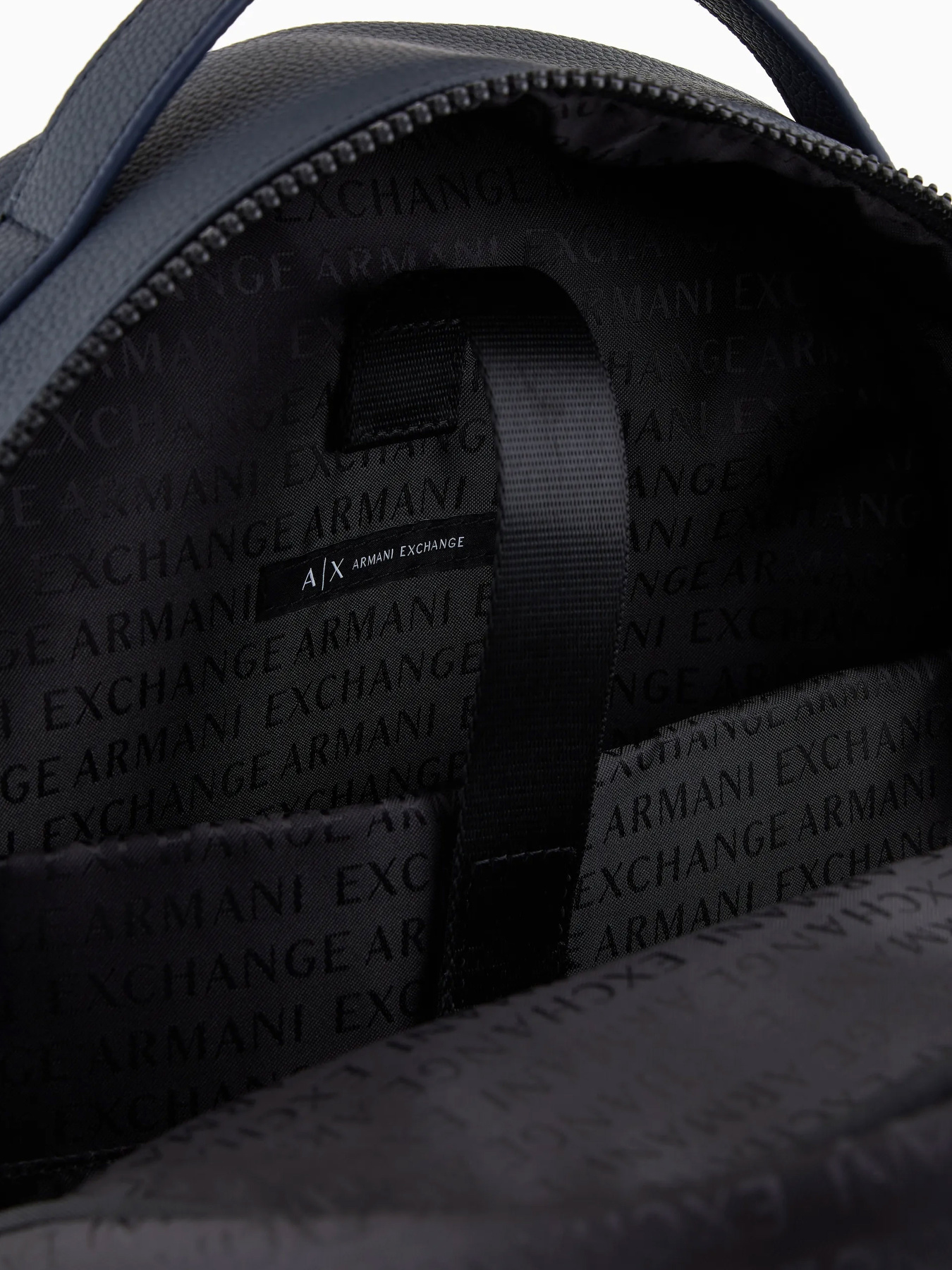 Рюкзаки Armani Exchange модель 952676-4F874-00035 Фото