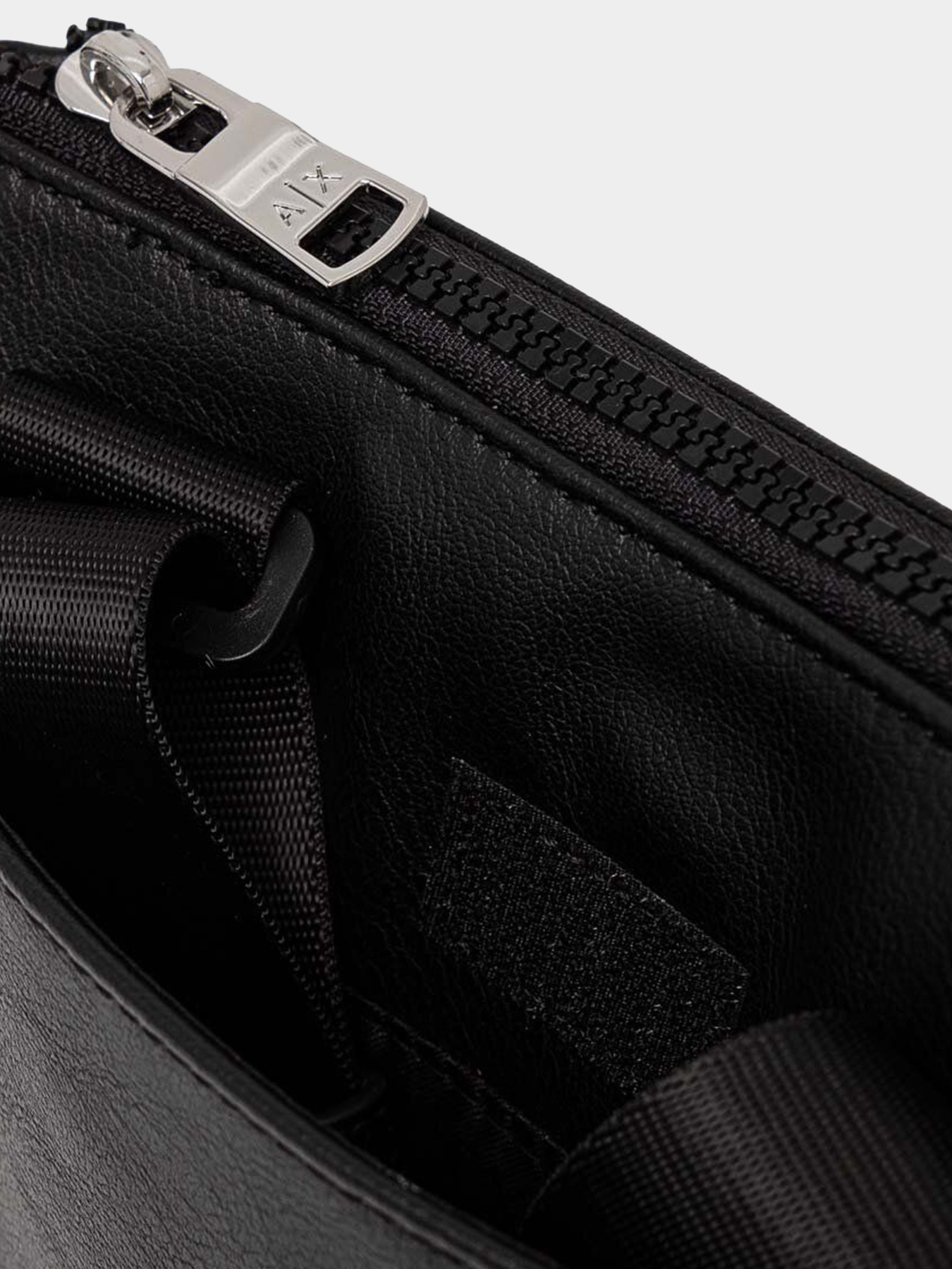 Сумки Armani Exchange модель 952716-4F869-00020 Фото