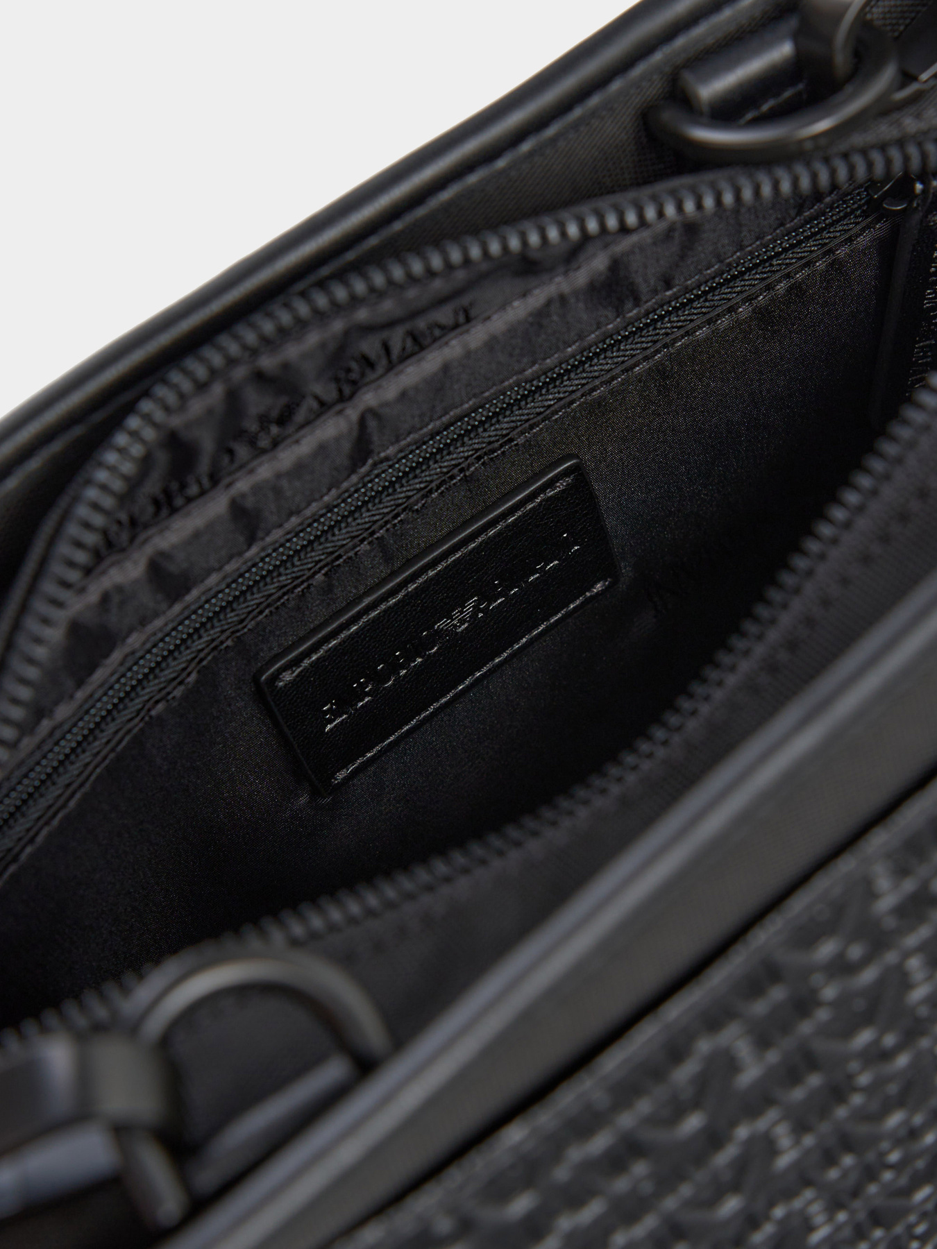Сумки Emporio Armani модель Y4M427-YQ78K-81073 Фото