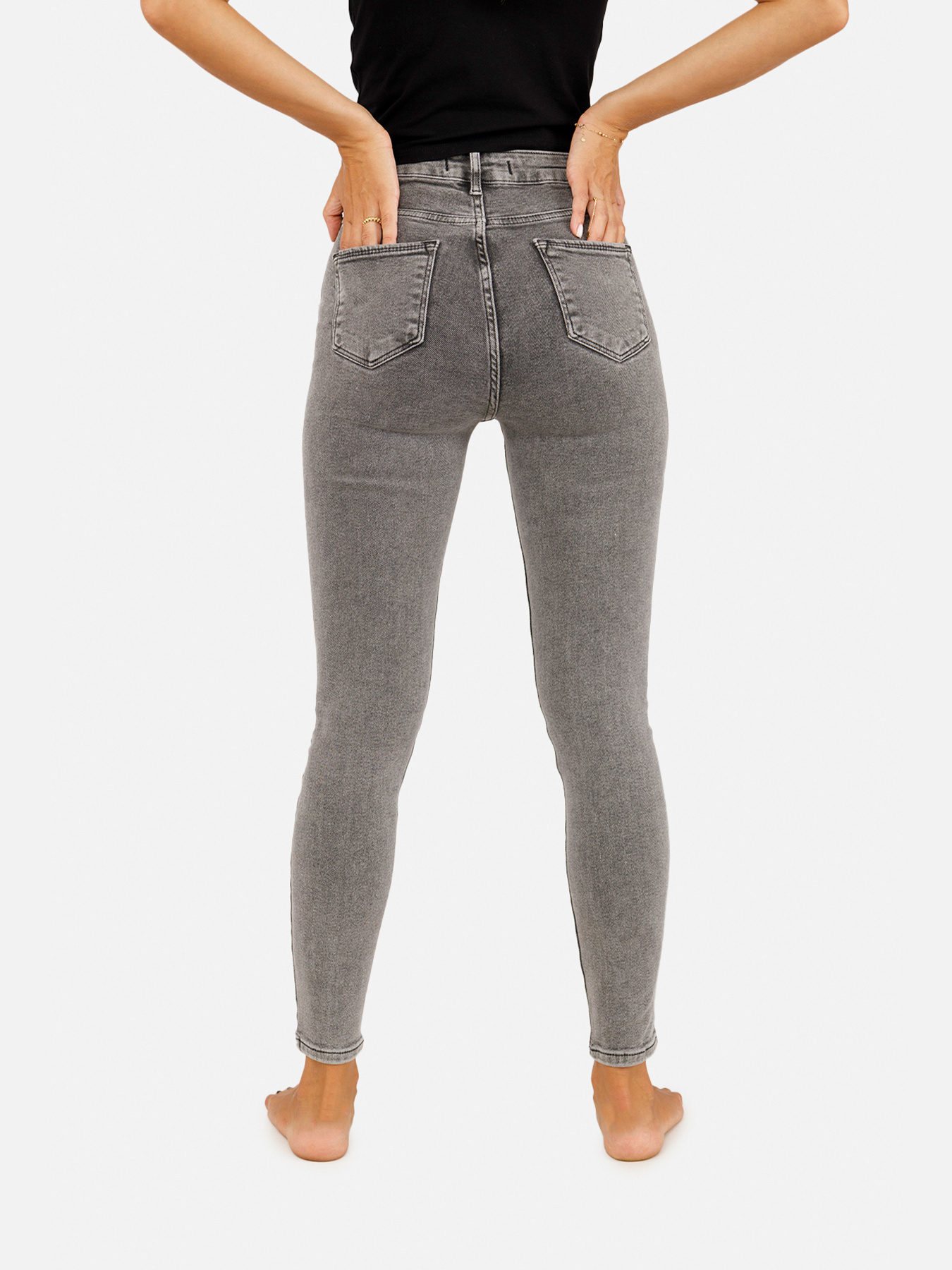 Джинсы YUKI модель ЦБ-00257498 Фото