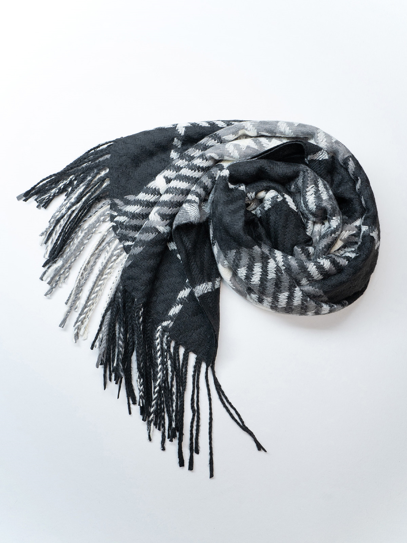 Шарф ISSA Plus модель SH-50_черный Фото