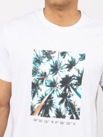 Футболка YUKI модель ЦБ-00243182 Футболка YUKI модель ЦБ-00243182 Фото