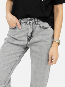 Джинси YUKI модель ЦБ-00247181 Джинси YUKI модель ЦБ-00247181 Фото