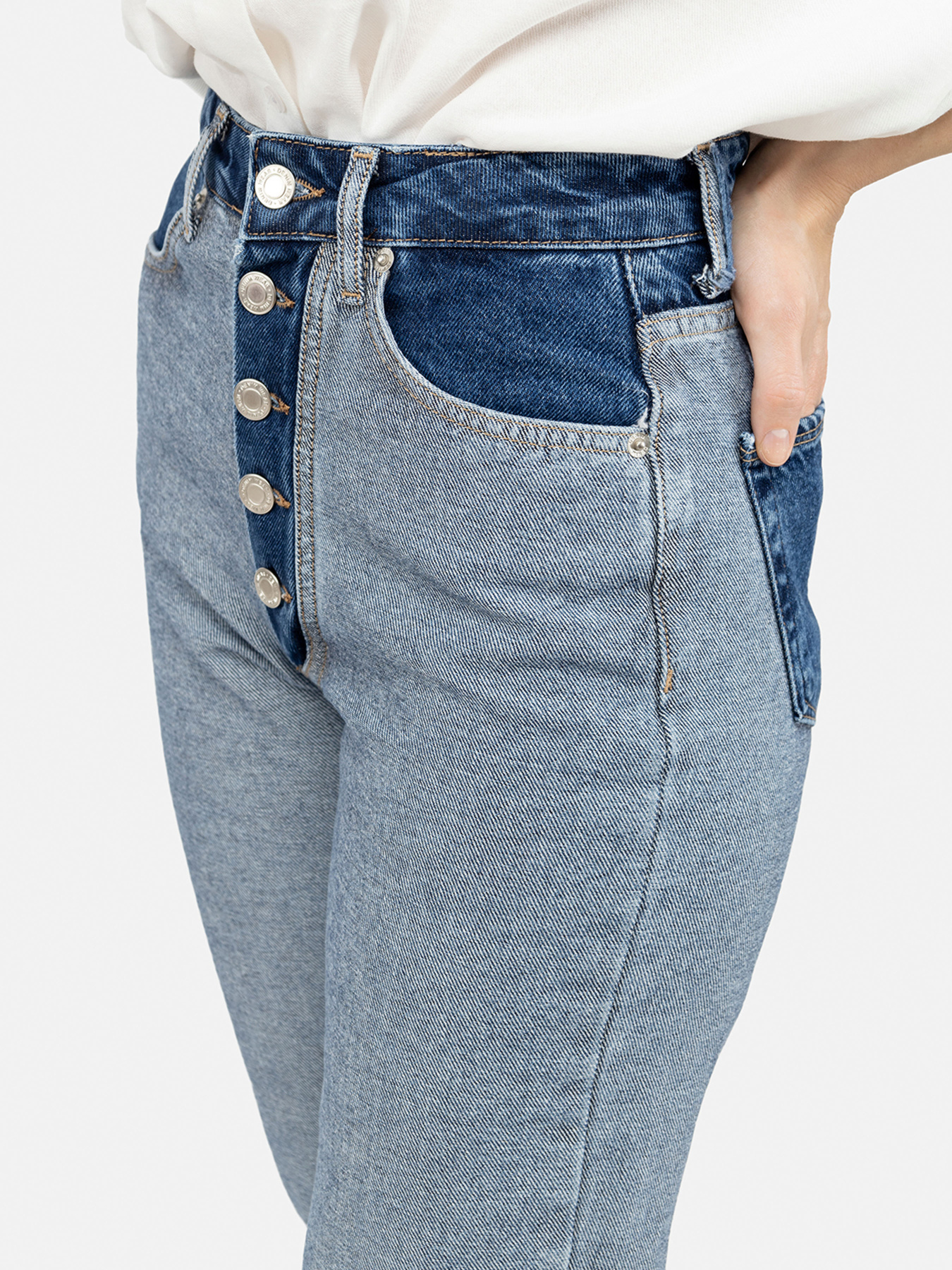 Джинси YUKI модель ЦБ-00247195 Фото