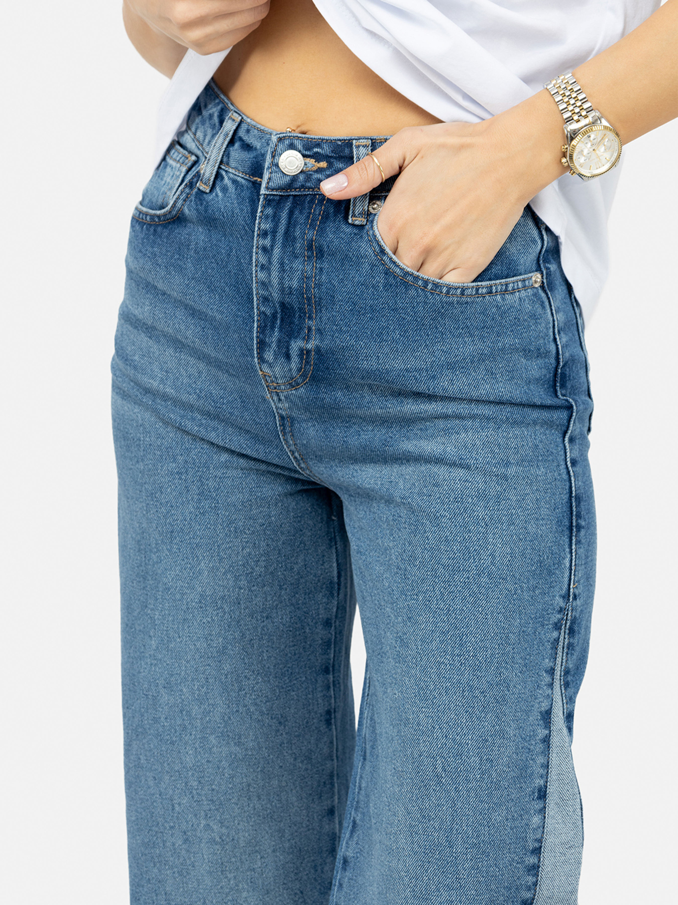 Джинсы YUKI модель ЦБ-00247196 Джинсы YUKI модель ЦБ-00247196 Фото