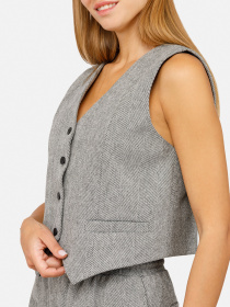 Классический жилет YUKI модель ЦБ-00260837 Классический жилет YUKI модель ЦБ-00260837 Фото