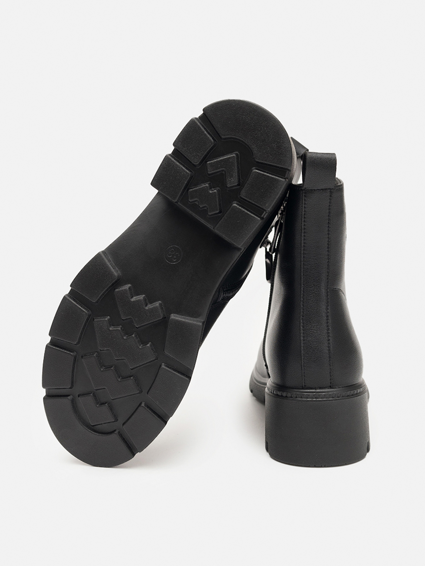 Черевики YUKI модель ЦБ-00248337 Черевики YUKI модель ЦБ-00248337 Фото