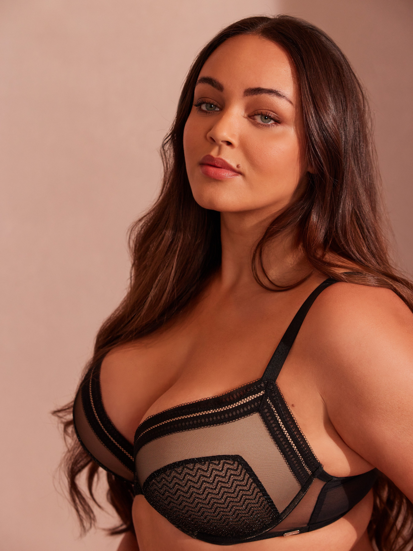 Бюстгальтер GOSSARD Contradiction модель 20001Blk Фото