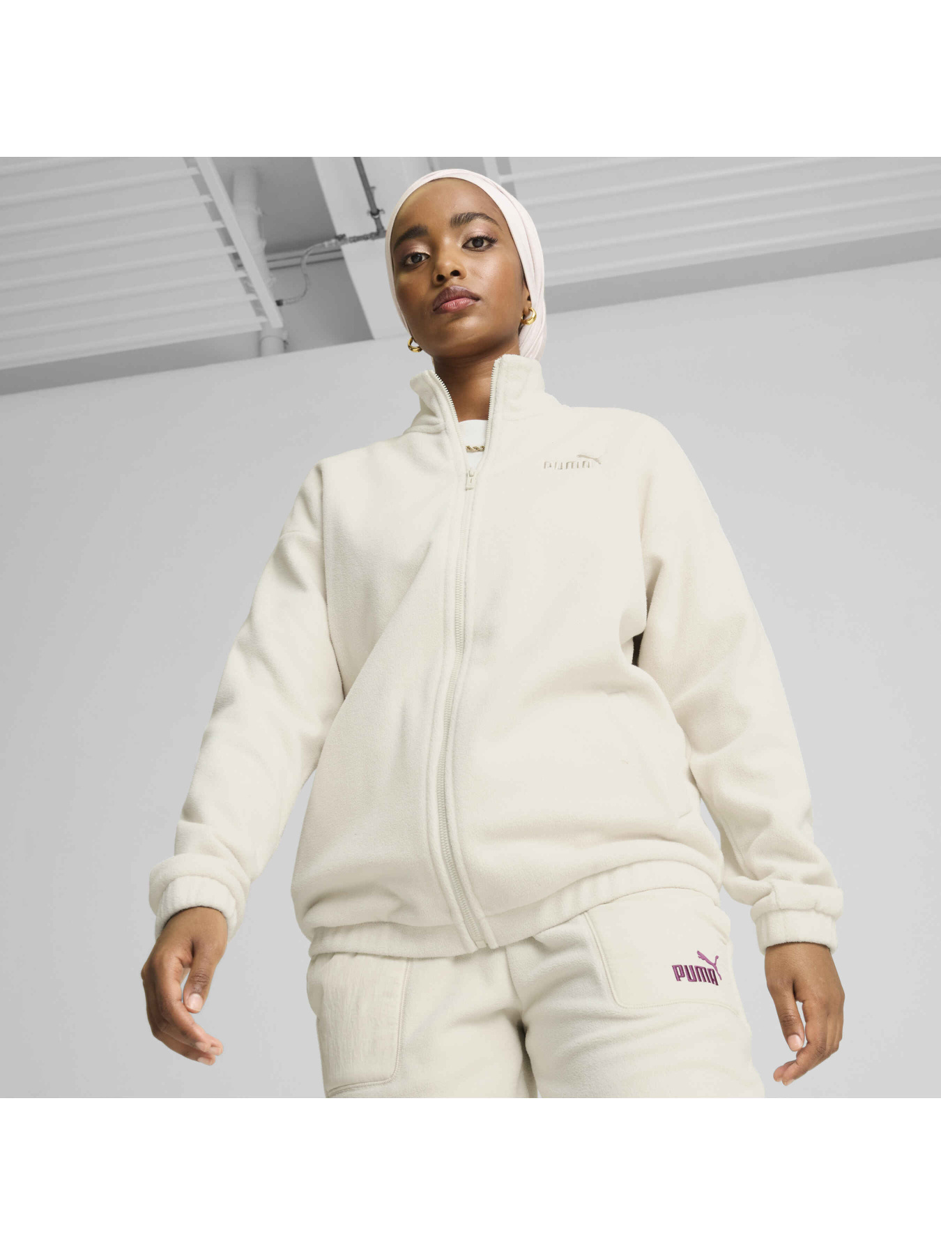 Кофта PUMA Ess Elevated Jacket модель 681531 Фото