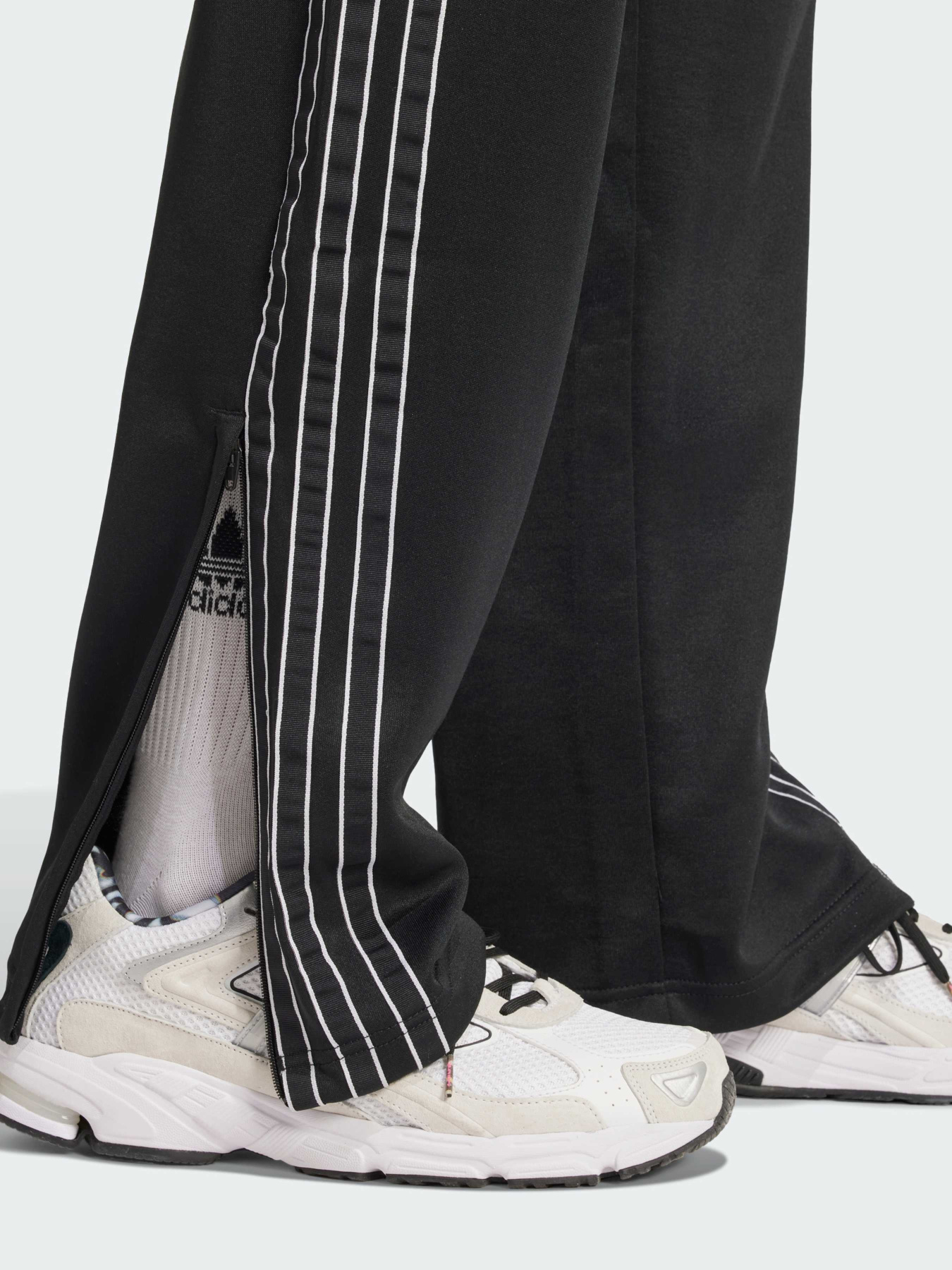 Штани Adidas Adicolor модель IY4891 Фото