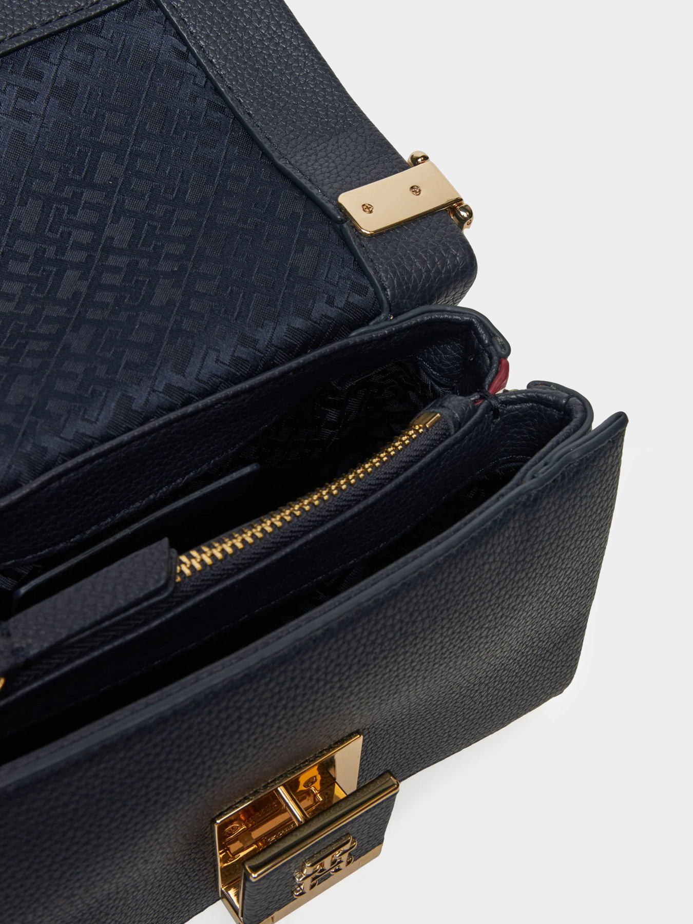 Сумки Tommy Hilfiger модель AW0AW17029-DW6 Фото