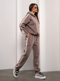 Повседневный костюм ISSA Plus модель 14934_коричневый Фото