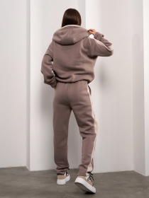 Повседневный костюм ISSA Plus модель 14934_коричневый Фото