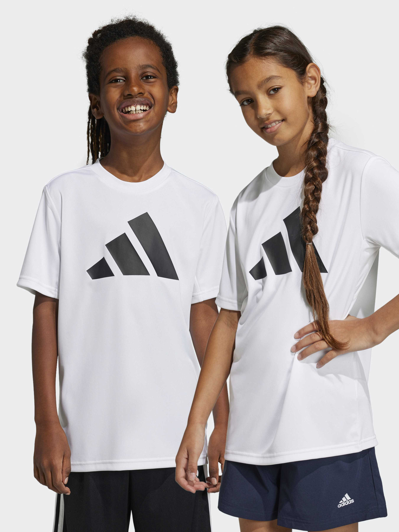 Футболка спортивная Adidas Культовые силуэты модель HS1603 Фото