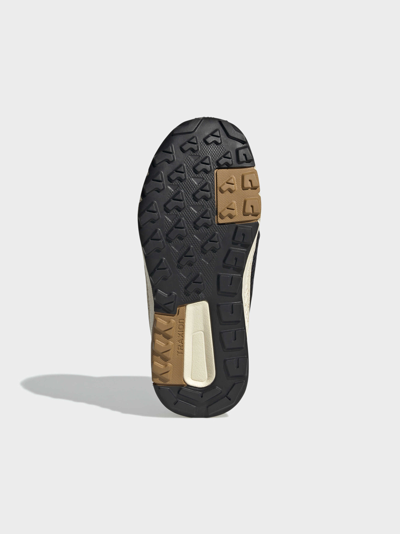 Ботинки аутдор Adidas модель FZ2611 Фото