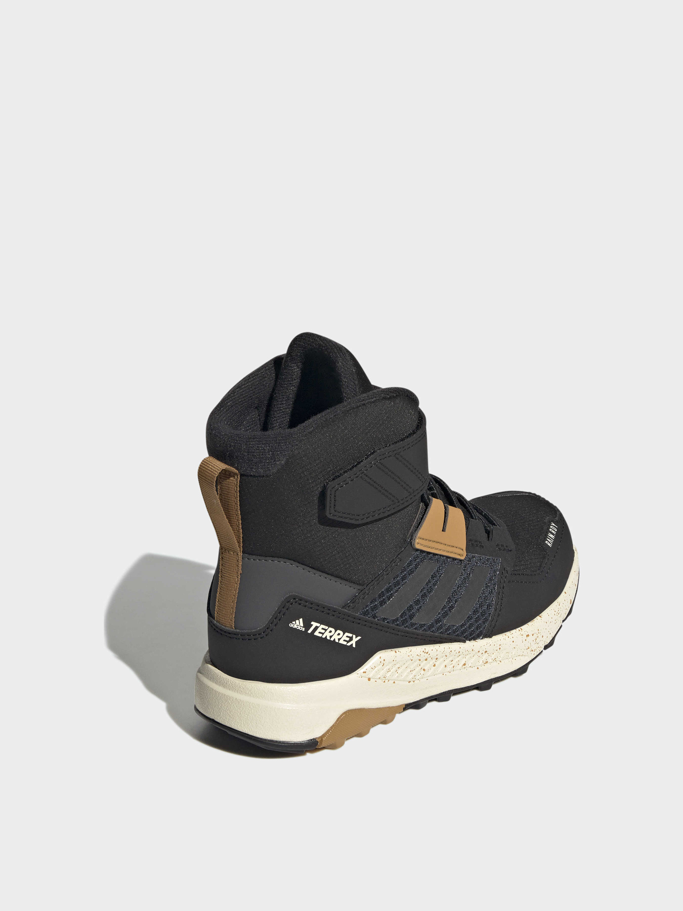 Ботинки аутдор Adidas модель FZ2611 Фото