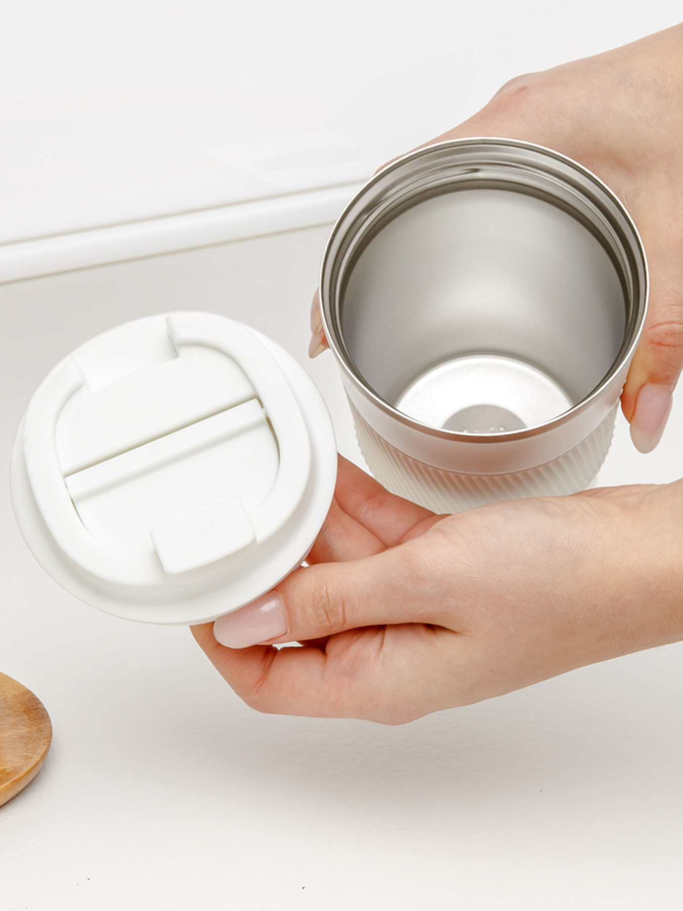 Термос MBM MY HOME модель KP-28 WHITE Фото