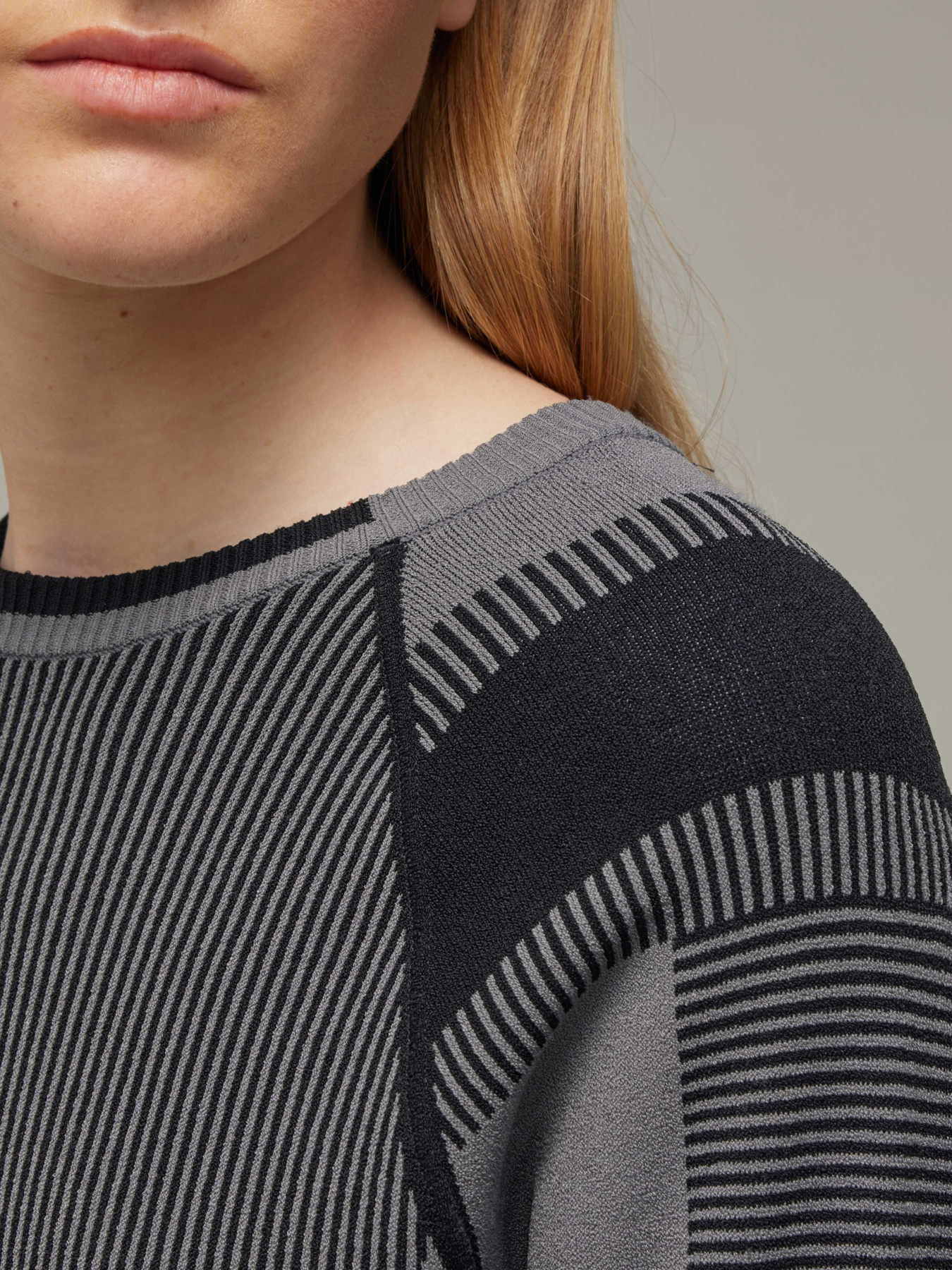 Джемпер Adidas модель IR6261 Фото