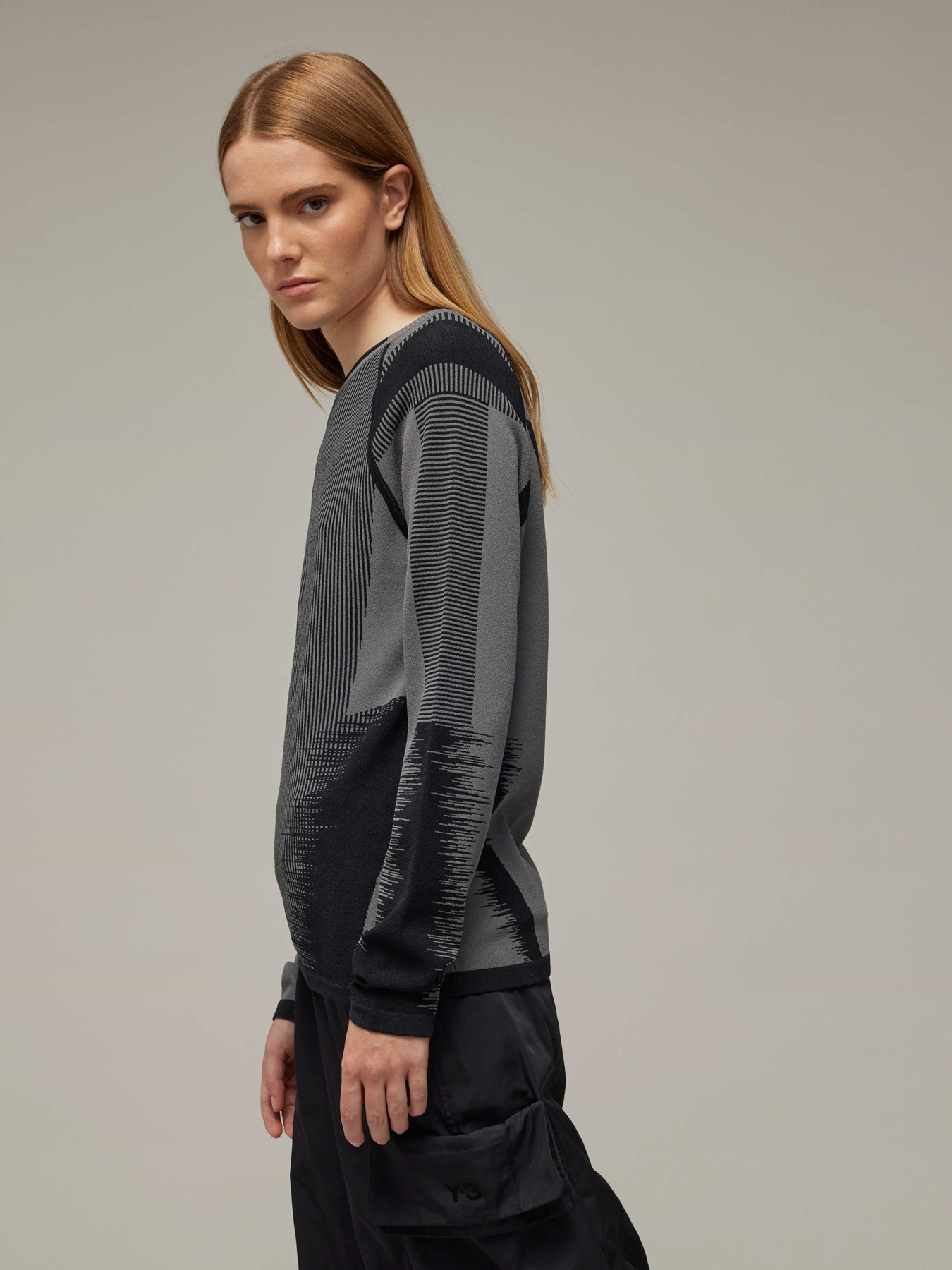 Джемпер Adidas модель IR6261 Джемпер Adidas модель IR6261 Фото