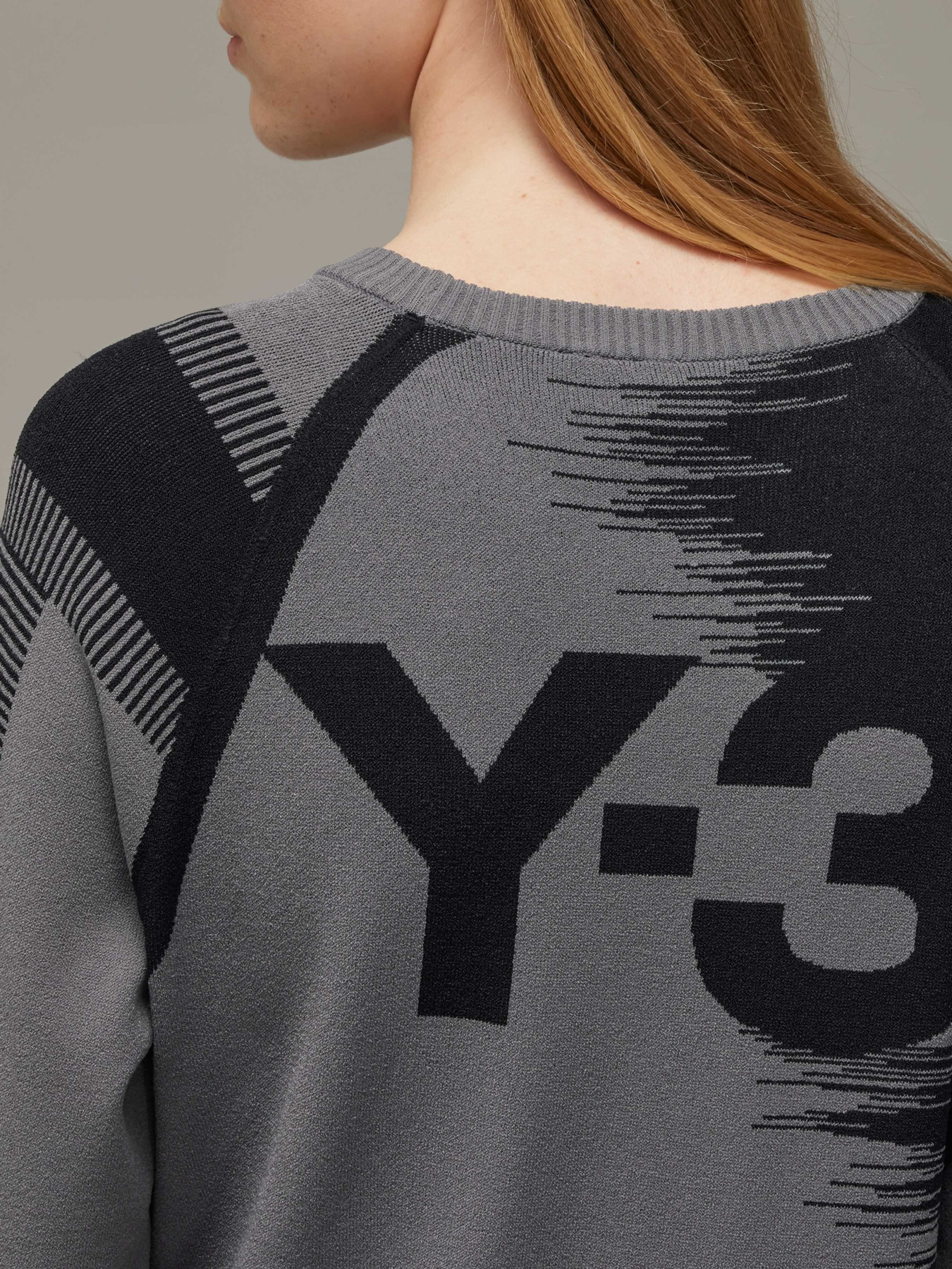 Джемпер Adidas модель IR6261 Джемпер Adidas модель IR6261 Фото