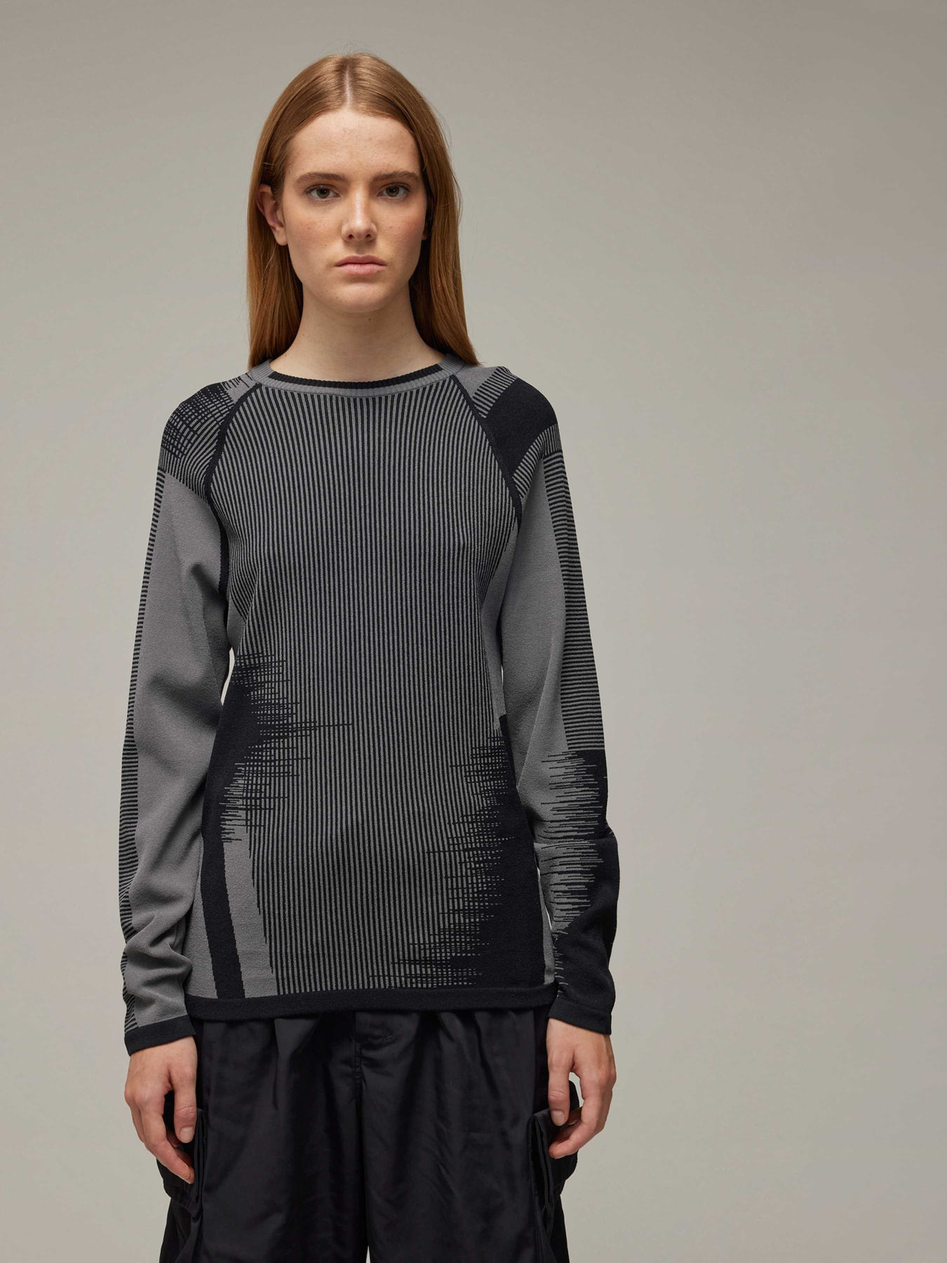 Джемпер Adidas модель IR6261 Джемпер Adidas модель IR6261 Фото